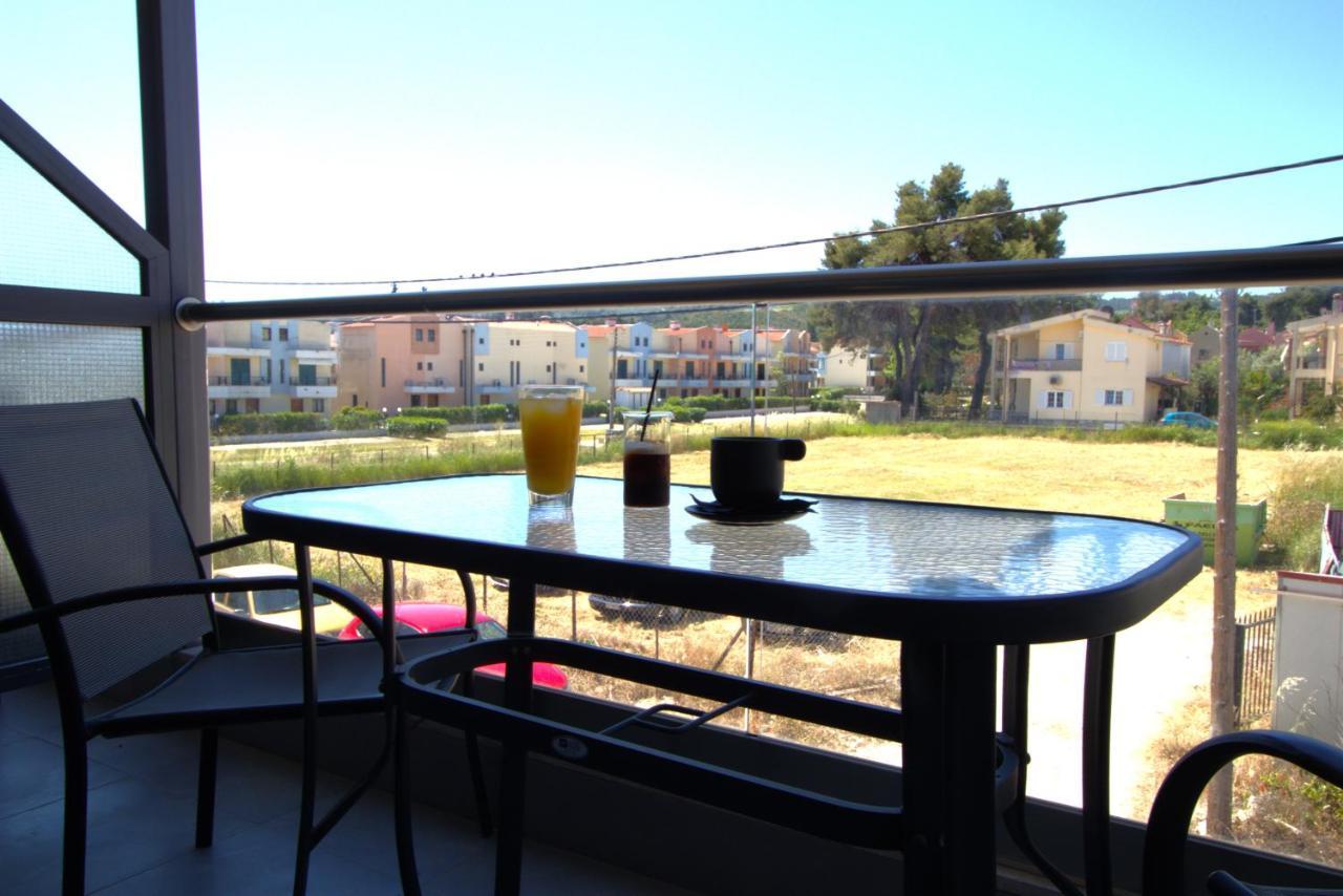 Tridente Mare Apart Hotel Pefkochori Esterno foto